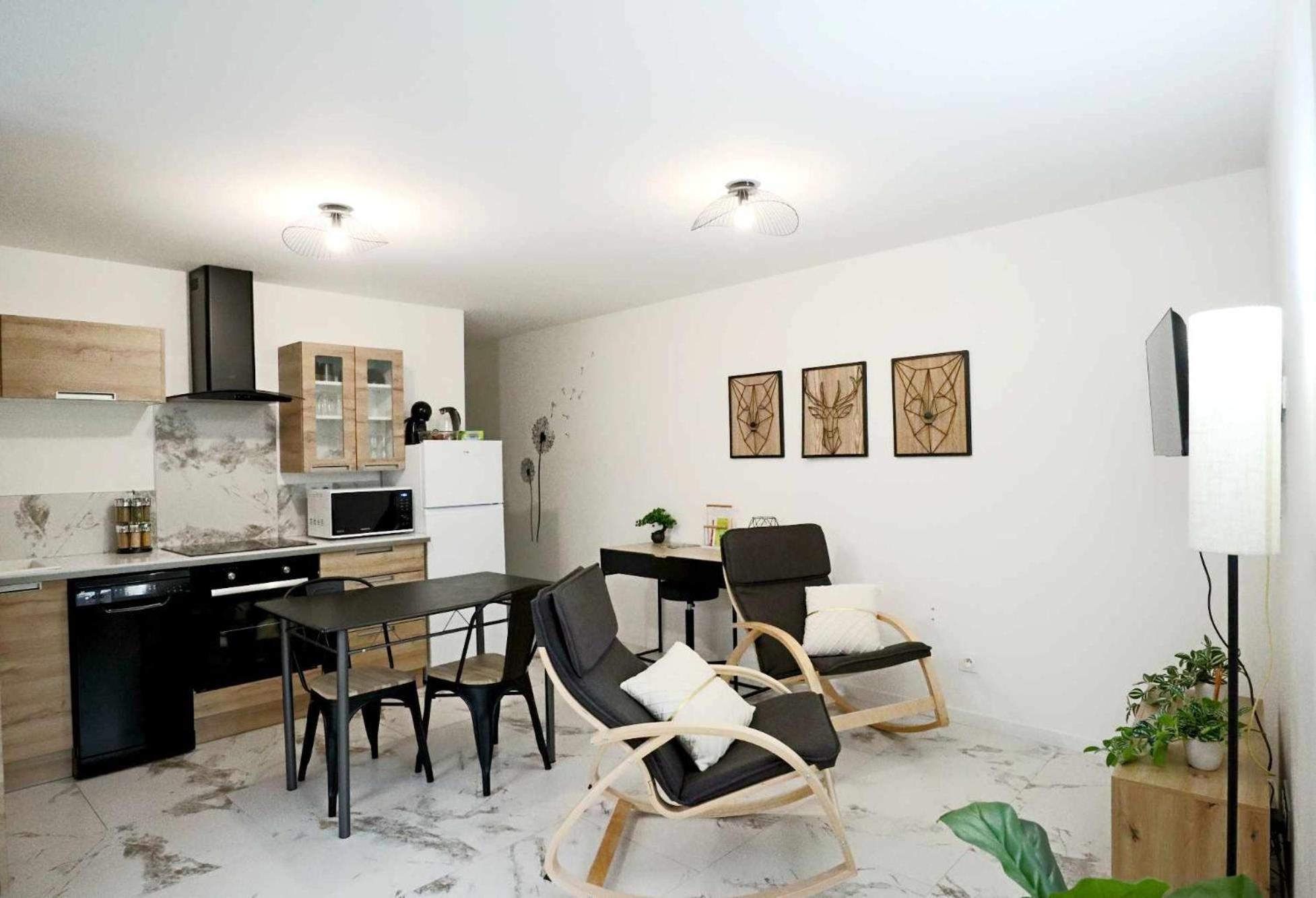 Appartement Le Moderne Ideal Pour Couples Et Professionnels Ornans Exteriér fotografie